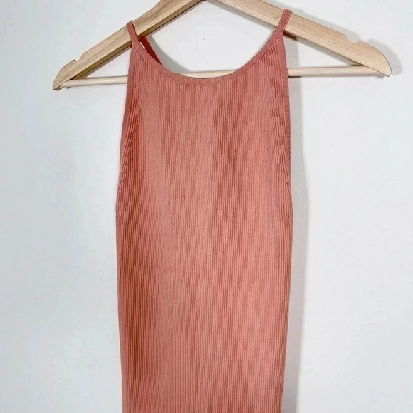 ‼️ 50% OFF ‼️🌟⭐️✨CLEARANCE SALE ✨⭐️🌟 VICI COLLECTION | PEACH RIBBED TANK TOP - Picture 2 of 10